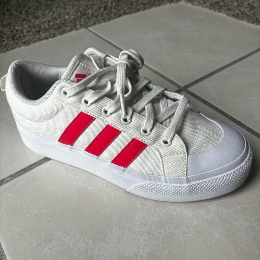 Women’s size 8 Adidas Platform sneakers